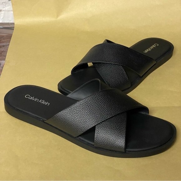 NEW Calvin Klein Enrico Slide Sandals Black Round Toe Criss Cross 12 - Picture 3 of 8